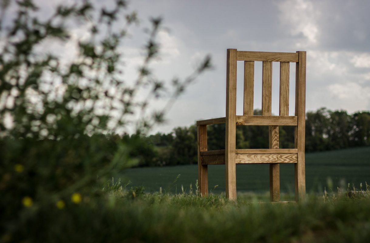 wooden-chair-valovic